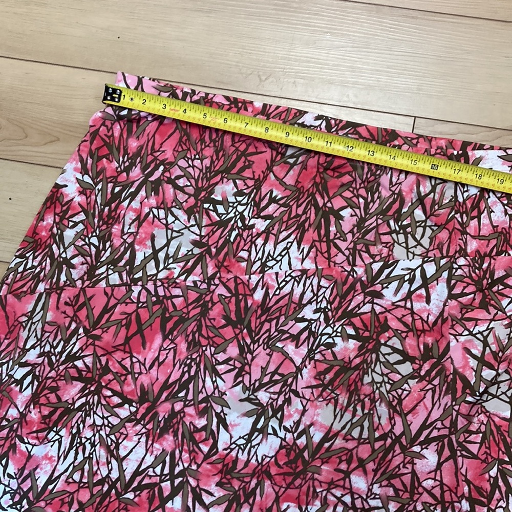 Pretty skirt - Picture 7 of 7